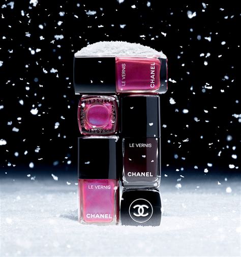 uñas de gel chanel|Pintauñas CHANEL: toda la colección de Pintauñas .